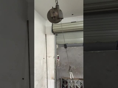 Machine à attacher des bandes d'acier à bobine d'acier